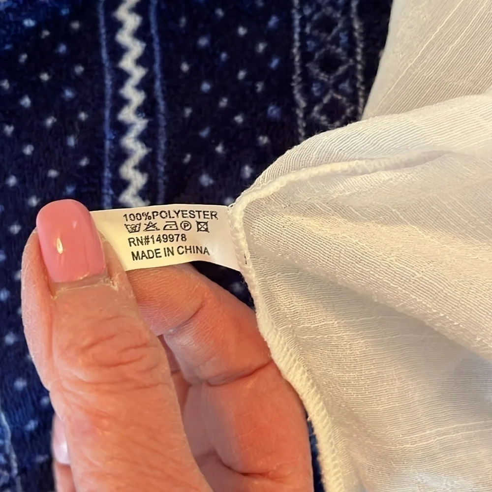 Elsie And Zoey Women’s White Swim Coverup Top Size L/XL NWOT